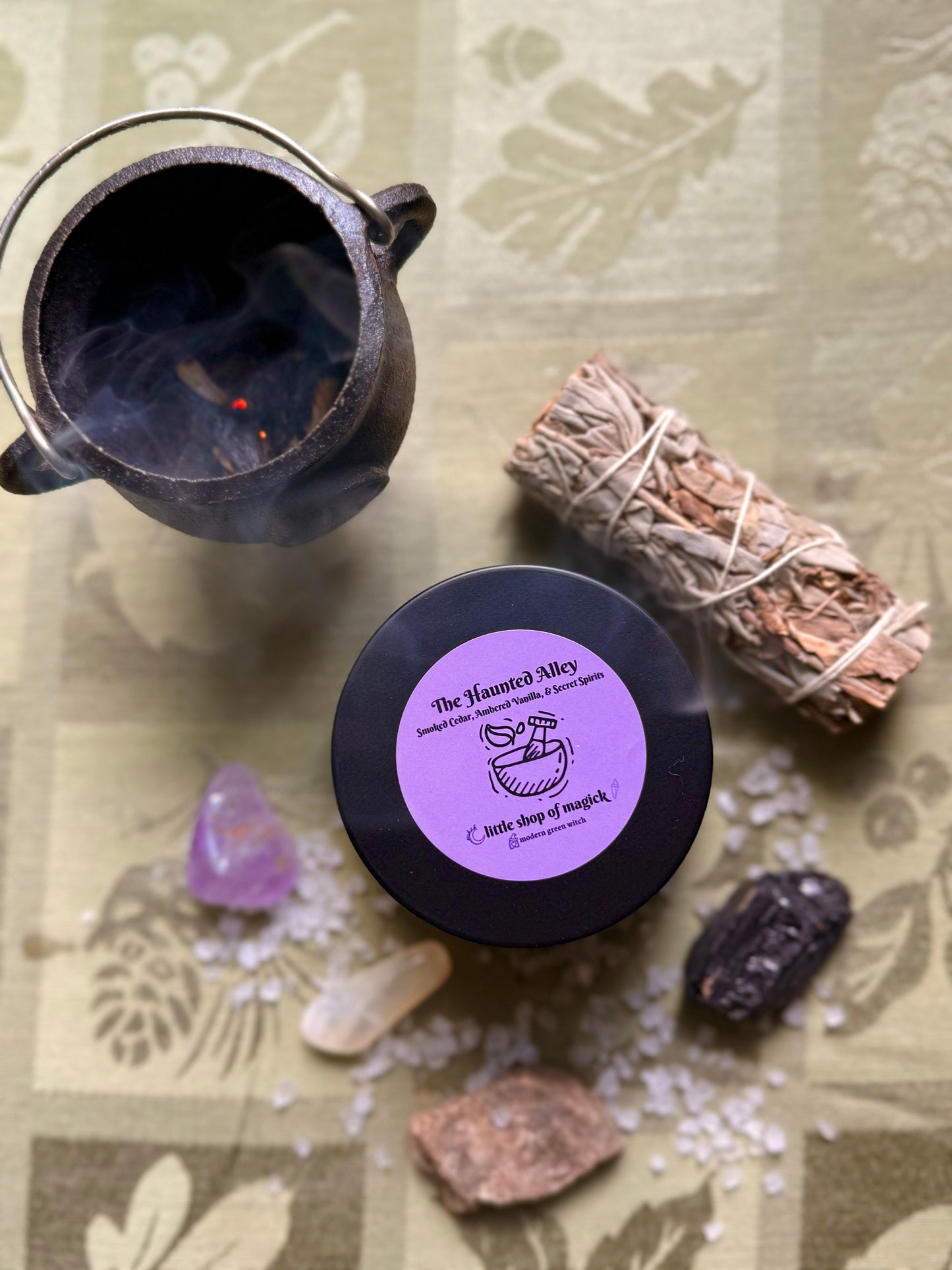 Wood wick soy Candle - The Haunted Alley - Smoked Cedarwood and Amber Vanilla Scented