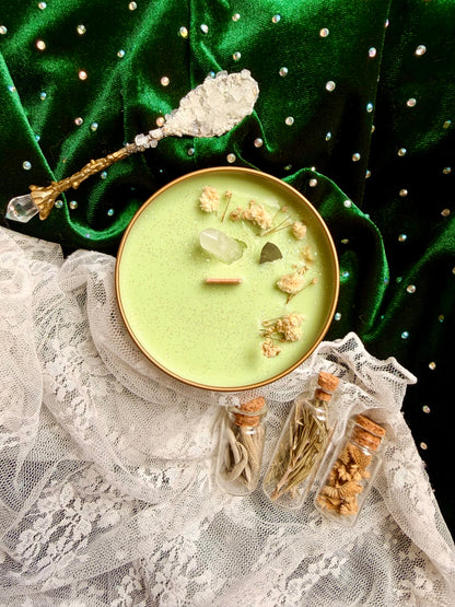 Wood Wick Soy Candle - Mossy Woods & Frankincense Scented - Veil & Velvet