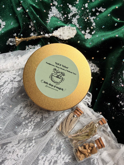 Wood Wick Soy Candle - Mossy Woods & Frankincense Scented - Veil & Velvet