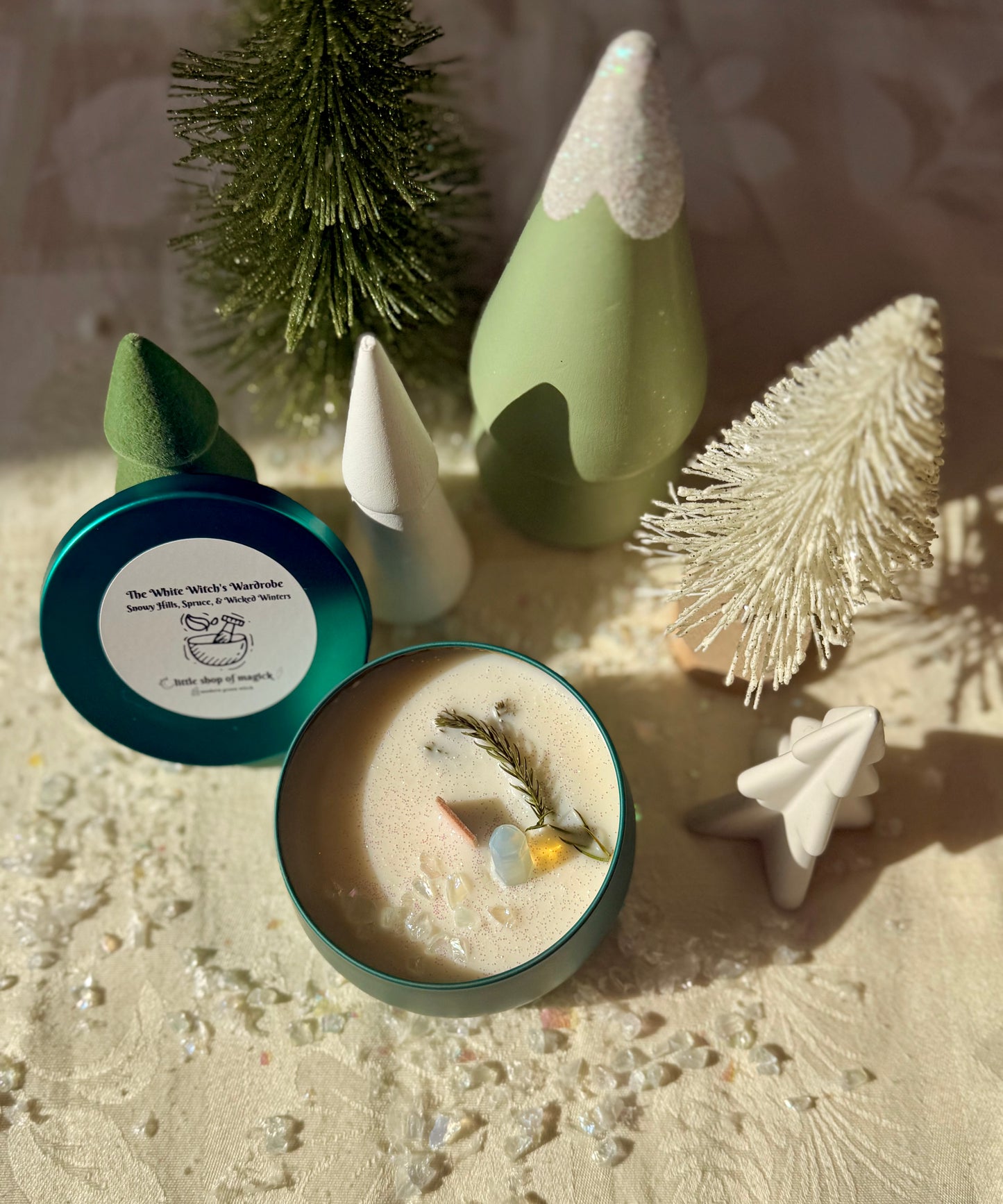 Wood wick soy Candle - The White Witch’s Wardrobe - Frasier Fir and Snow Scented