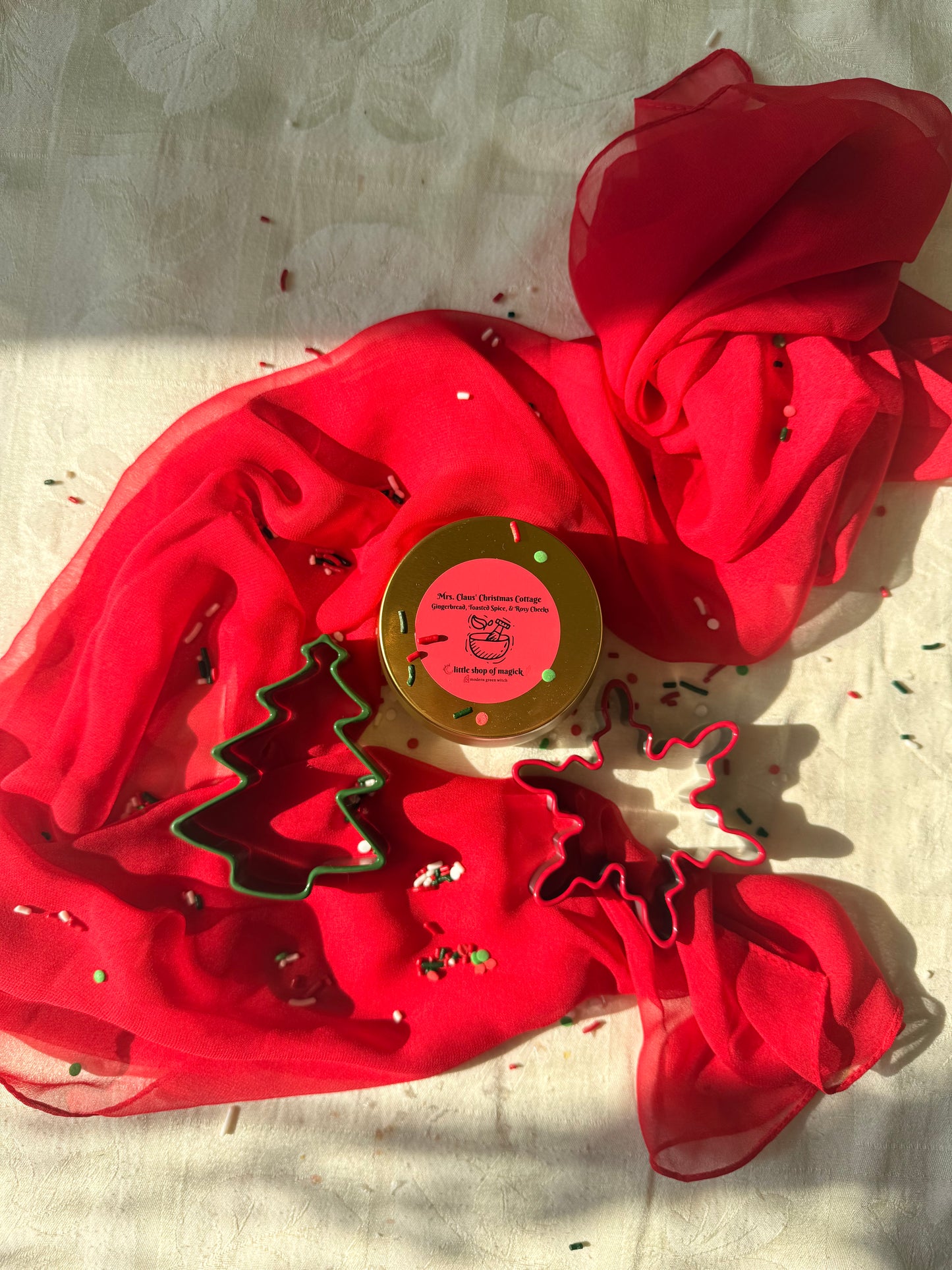 Wood wick soy Candle - Mrs. Claus’ Christmas Cottage - Gingerbread and Brown Sugar Scented