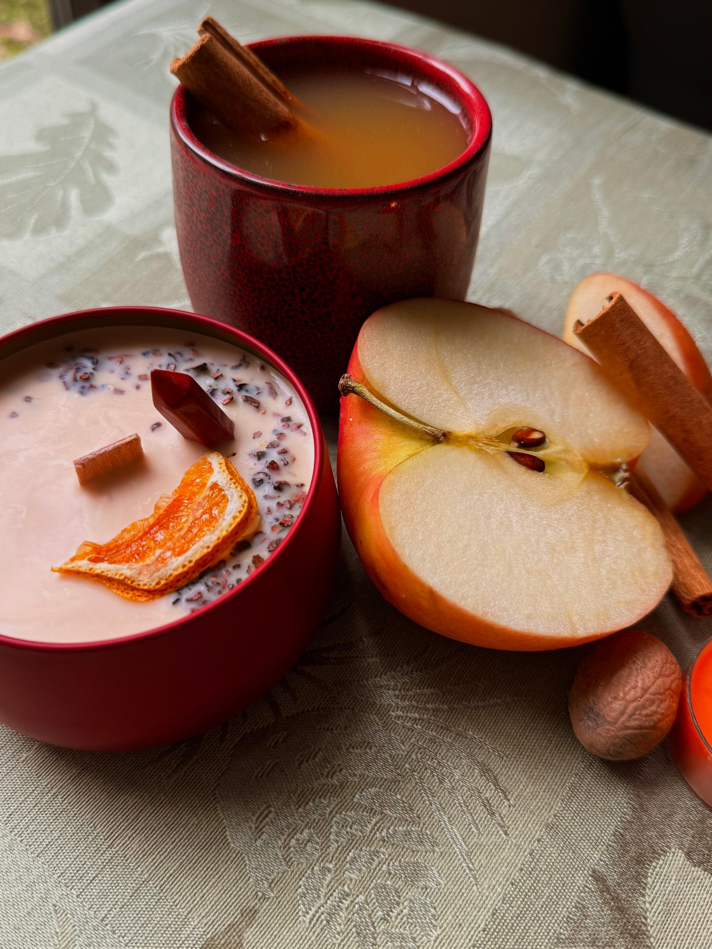 Wood wick soy Candle - The Mystic Tavern - Spiked Cider and Warm Apple Scented