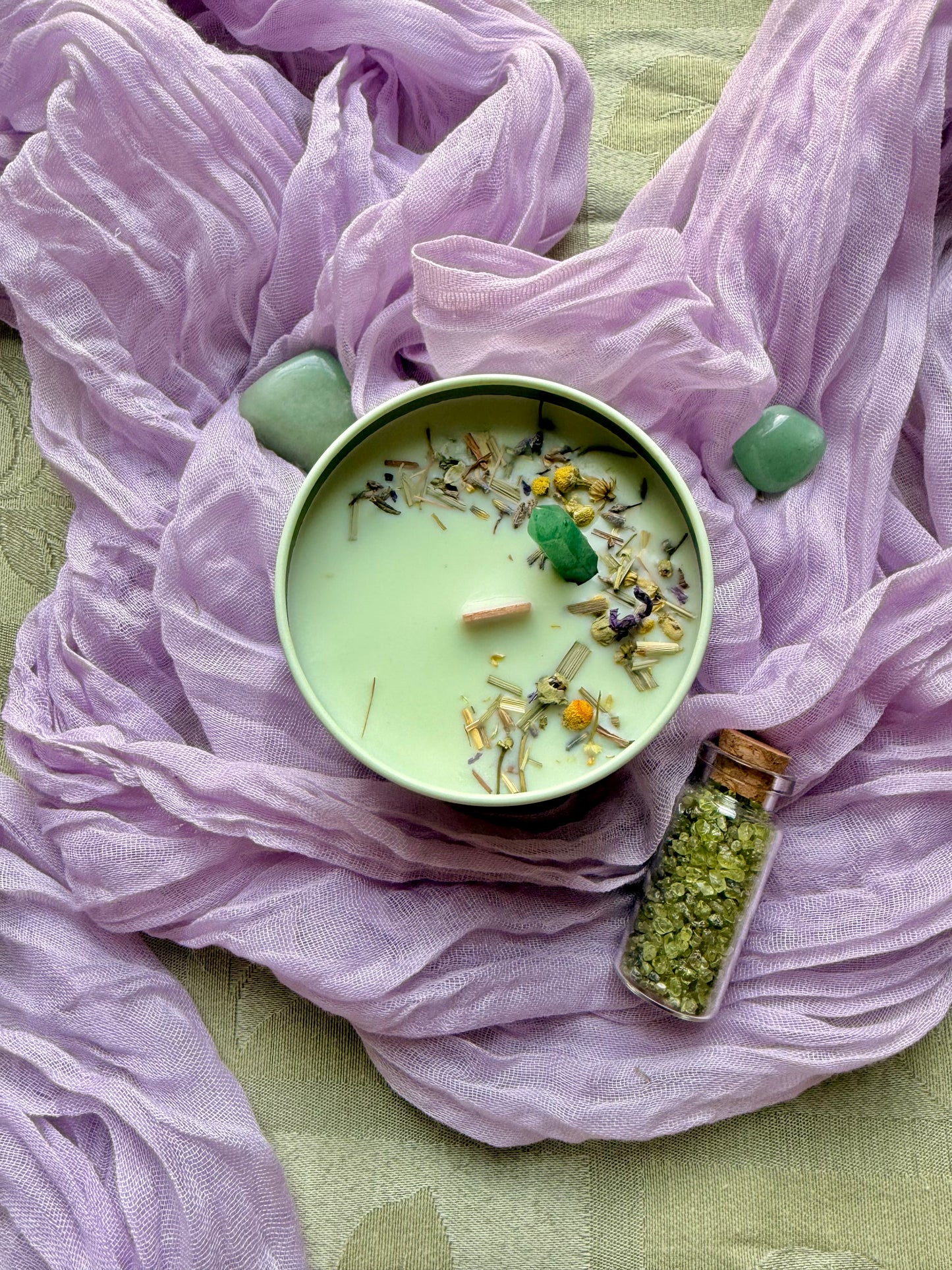 Wood Wick Soy Candle - Lavender & Sage scented - The Blooming Apothecary