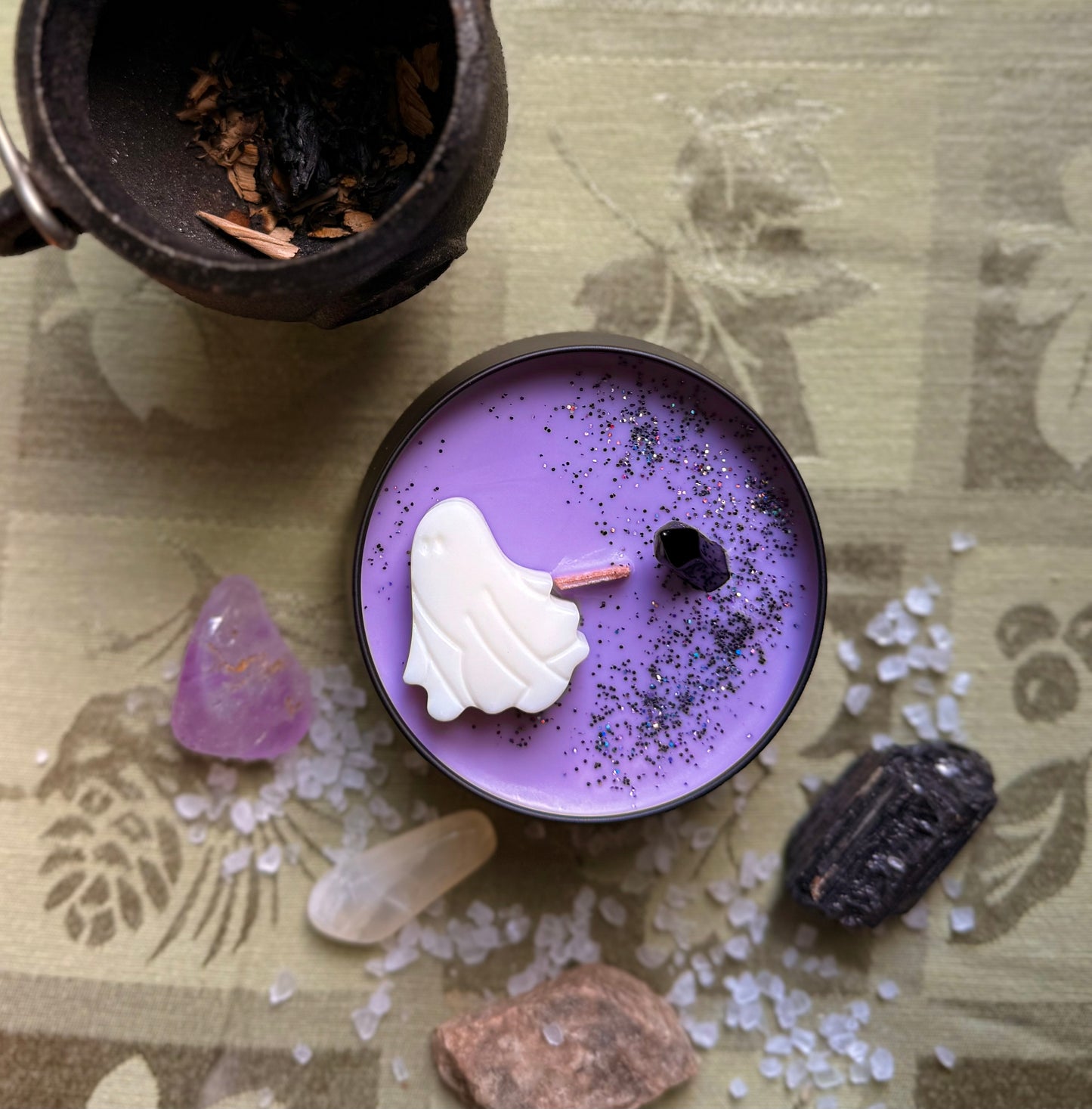 Wood wick soy Candle - The Haunted Alley - Smoked Cedarwood and Amber Vanilla Scented