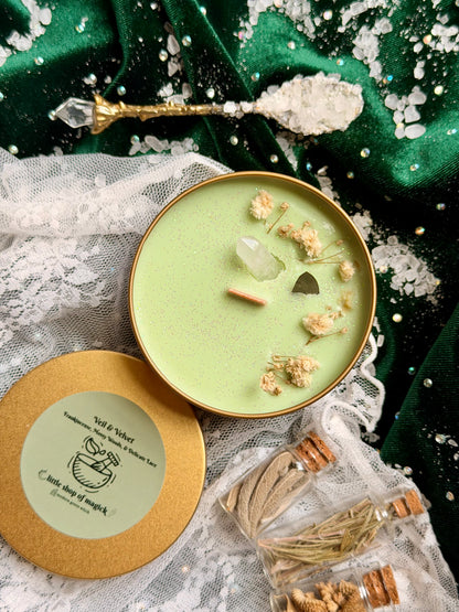Wood Wick Soy Candle - Mossy Woods & Frankincense Scented - Veil & Velvet