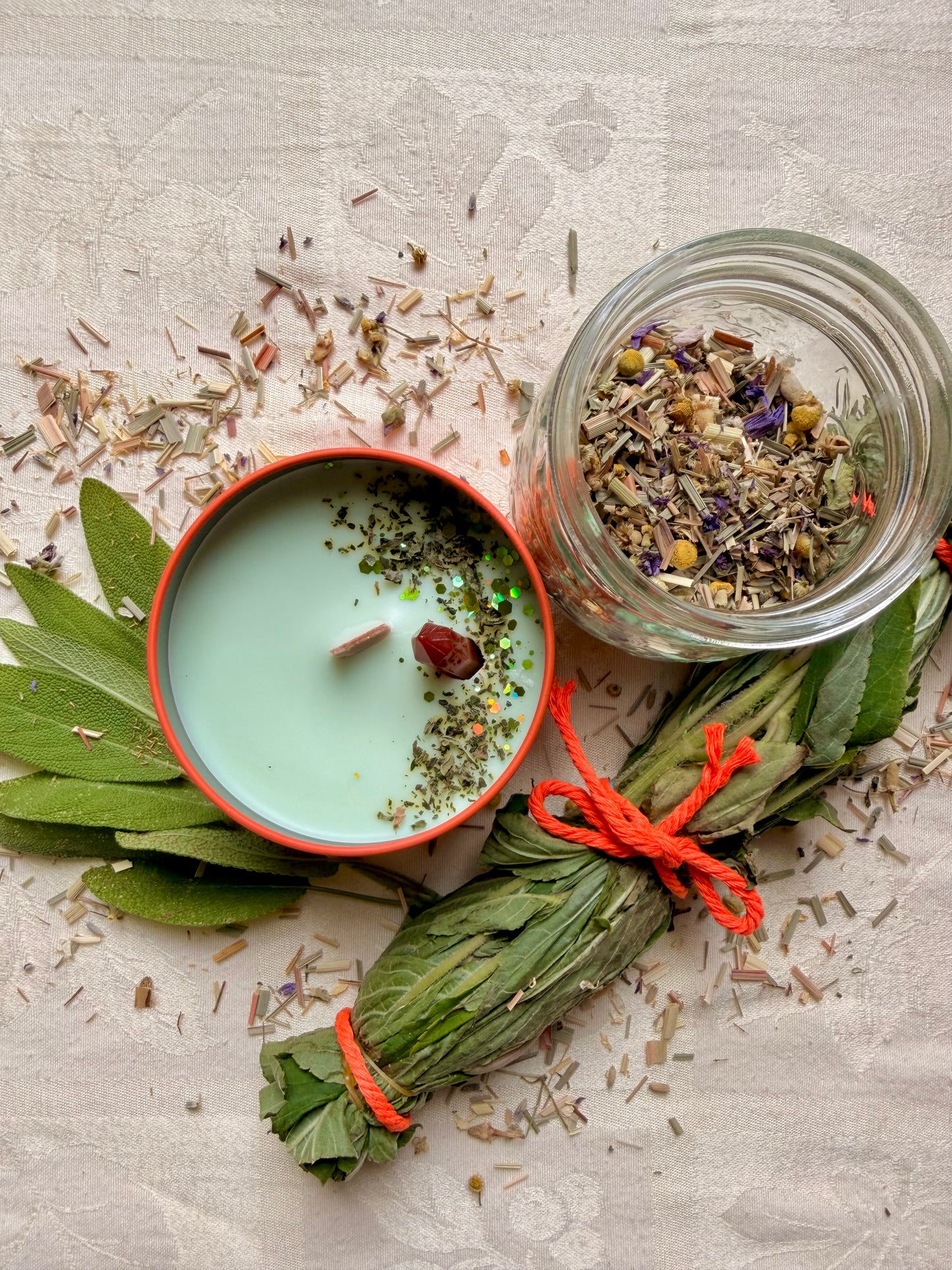 Wood Wick Soy Candle - Cucumber Vine & Basil Scented - The Herb Keeper
